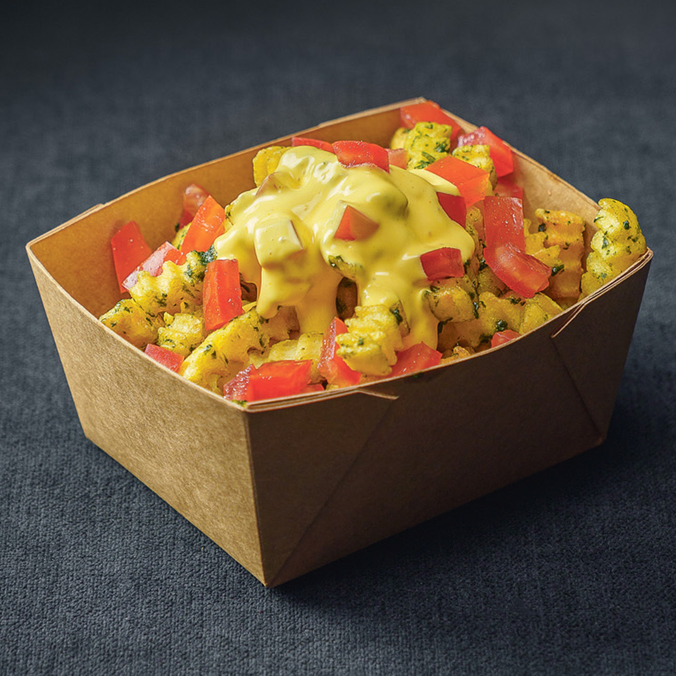 Loaded Bärlauch-Pommes mit Safran-Aioli - Sutterlüty Loaded Bärlauch-Pommes mit Safran-Aioli - Sutterlüty