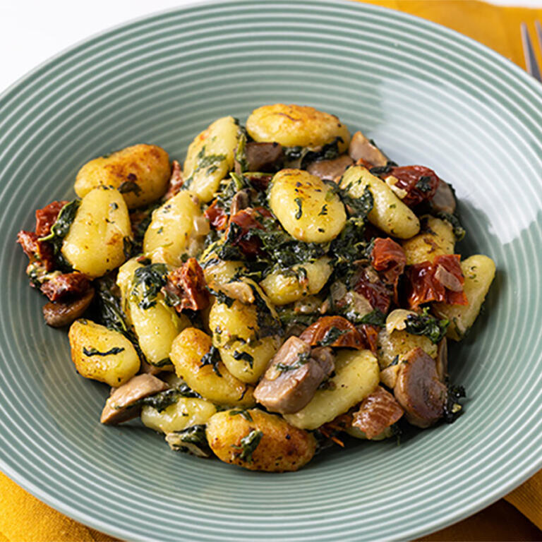 Gnocchi mit Spinat und Champignons - Sutterlüty Gnocchi mit Spinat und Champignons - Sutterlüty